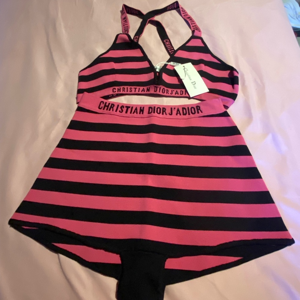 Items is brand new never been worn
